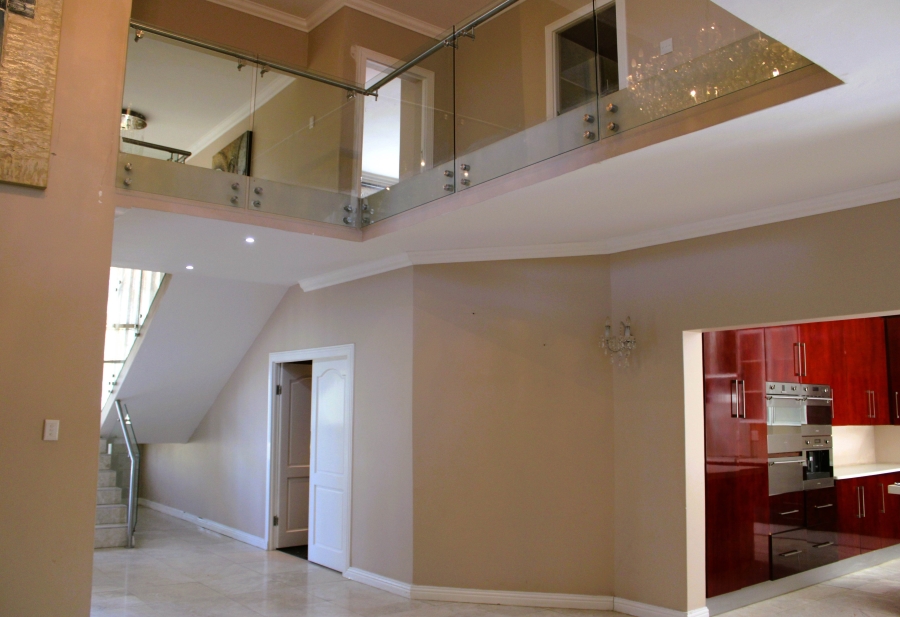 6 Bedroom Property for Sale in Cashan North West